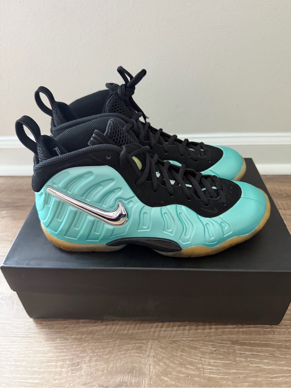 Nike Little Posite pro Sneakers in Island green/metallic platinum